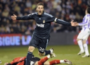 九游中国-哥斯达黎加力克曼联，阿坎吉如何从后场核心蜕变为关键先生