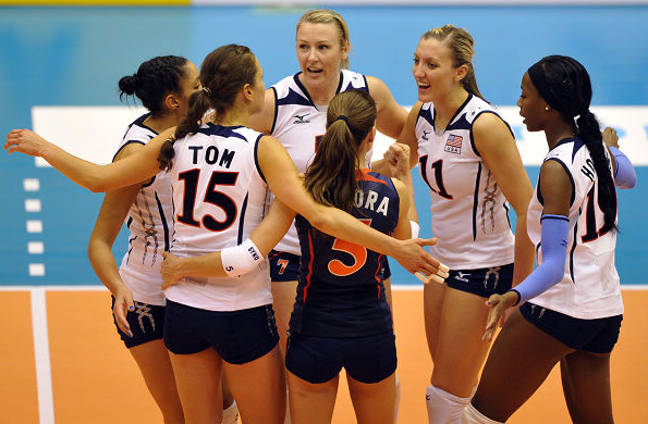 美国女排镇守不败,横扫克罗地亚轻松晋级 美国女排镇守不败,横扫克罗地亚轻松晋级