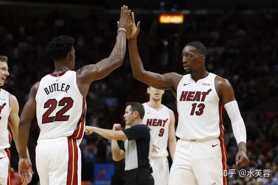 热火队球员集体讨论如何提高场上默契,提升团队配合的简单介绍 热火队球员集体讨论如何提高场上默契,提升团队配合的简单介绍