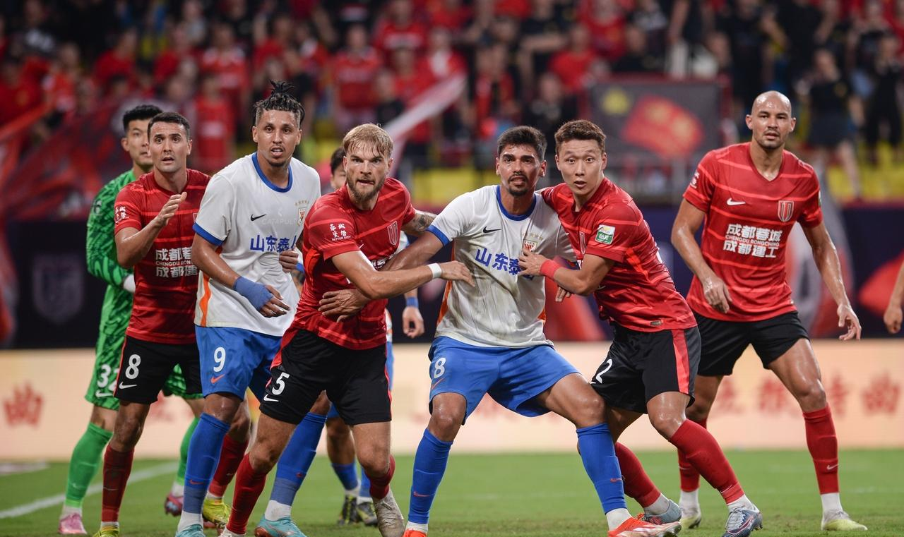 国内职业足球联赛燃情比赛引爆话题的简单介绍