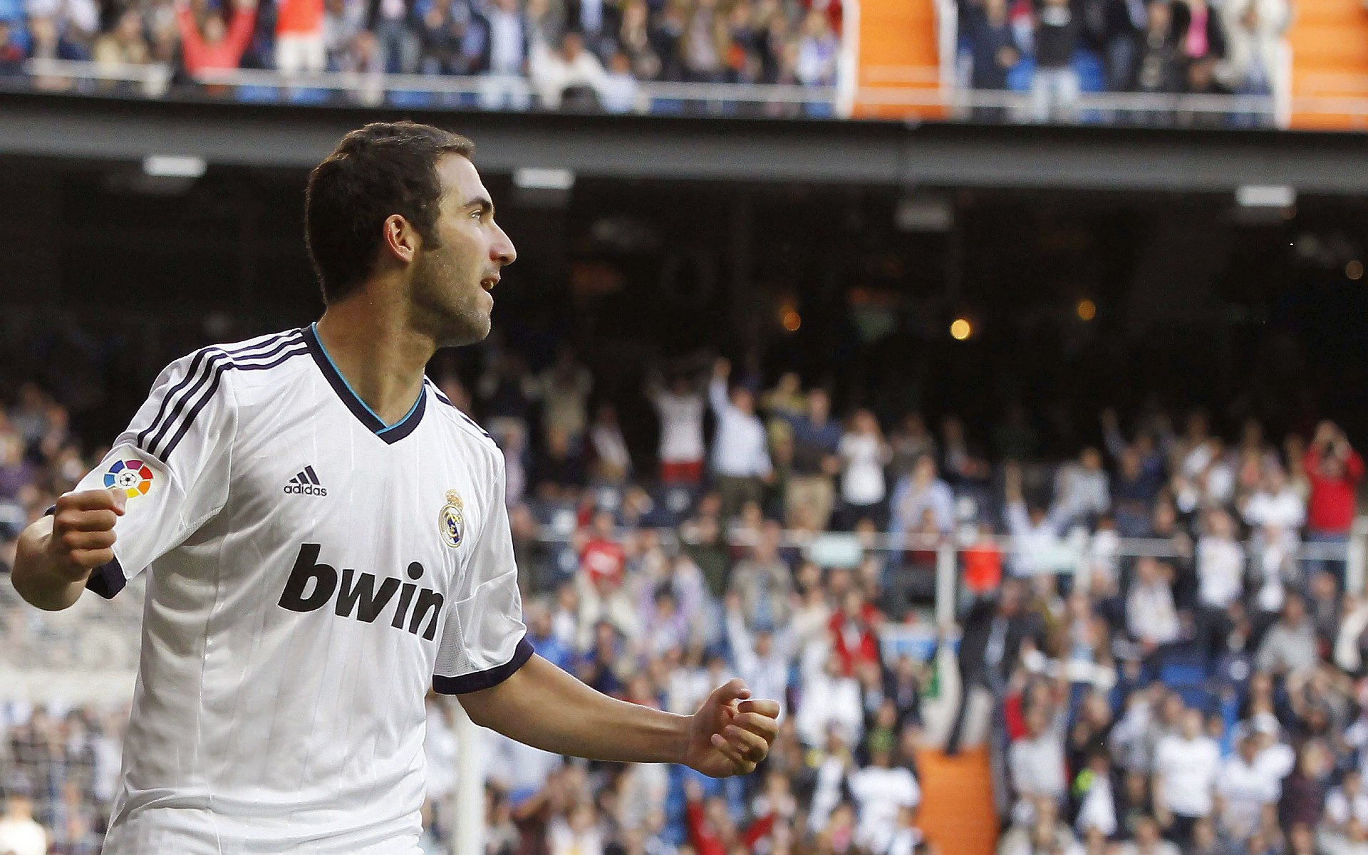 楚阿梅尼状态火热,那不勒斯对阵摩洛哥的战术博弈与唯一性解读