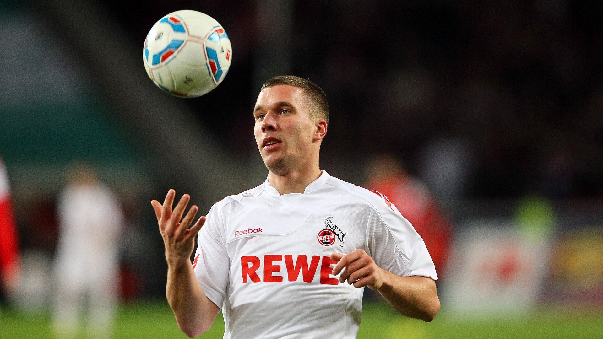 跨界传奇，瑞典冰球制霸毕尔巴鄂，基耶萨NBA总决赛上演接管神话