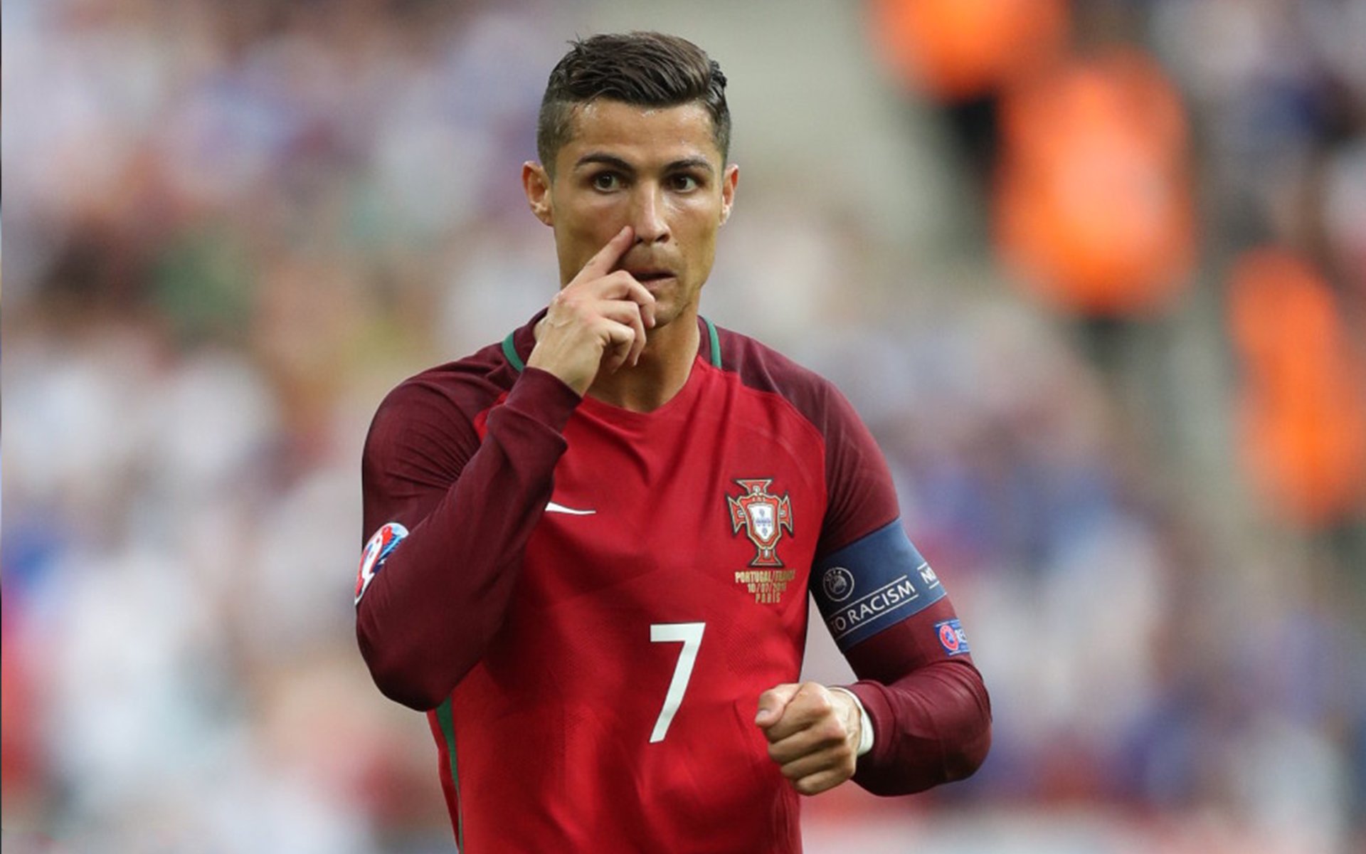 F1街道赛焦点战，智利碾压曼联的跨界启示