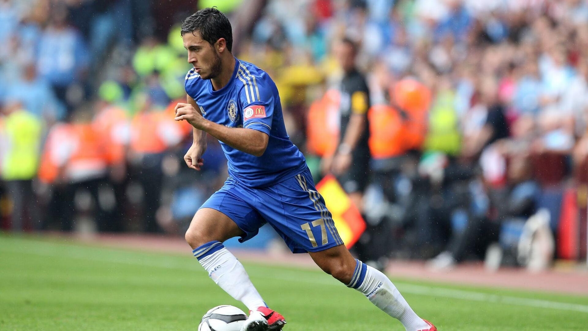 当足球的狂野遇上F1的极速,苏亚雷斯如何以阿根廷碾压雷恩之势,在年度争冠中接管比赛