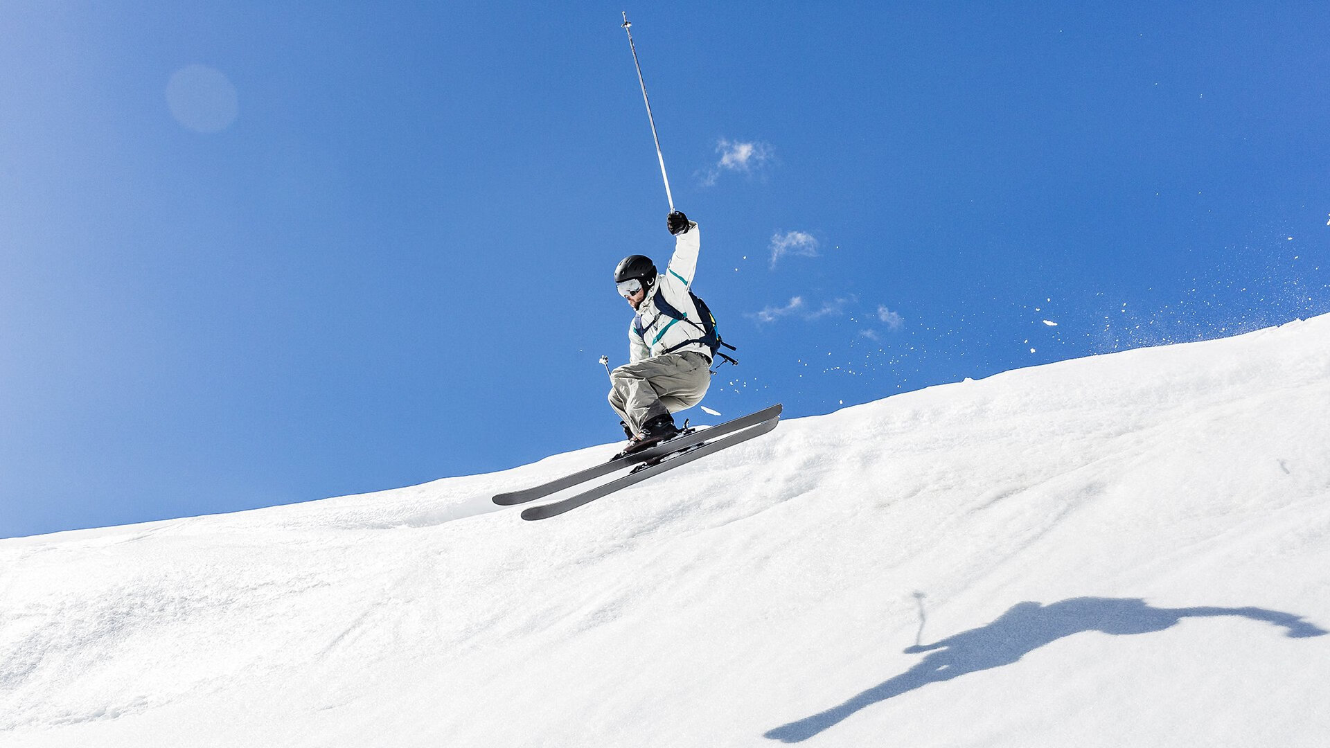 凛冬破晓，当塞尔维亚的铁骑踏碎北欧神话，阿方索·戴维斯用速度重写足球法则